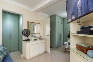 Image 11 - 926778