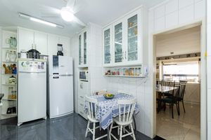 Image 28 - 926778