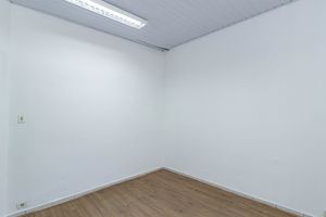 Image 22 - 926784