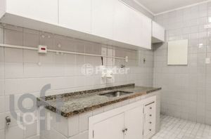 Image 6 - 926792