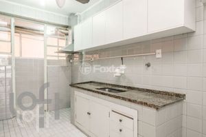 Image 7 - 926792