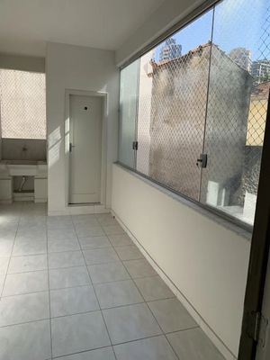 Image 3 - 926810