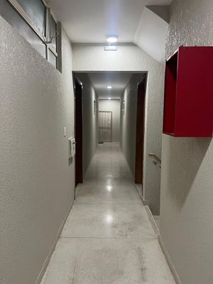 Image 21 - 926899