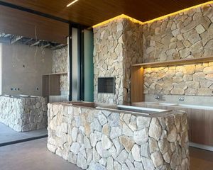Image 6 - 926900