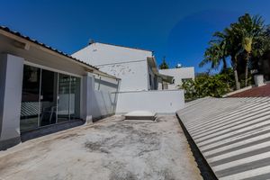 Image 16 - 926924