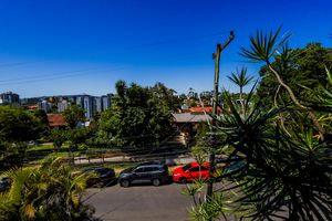 Image 17 - 926924