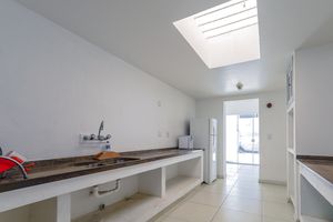 Image 23 - 926924