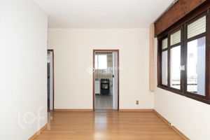 Image 1 - 926960