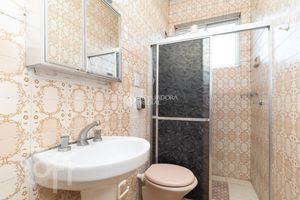 Image 19 - 926960