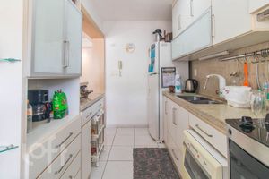 Image 5 - 926966