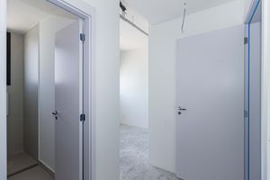 Image 34 - 926990