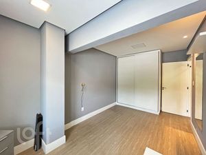 Image 33 - 926992
