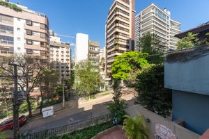 Image 15 - 927004