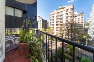 Image 19 - 927004
