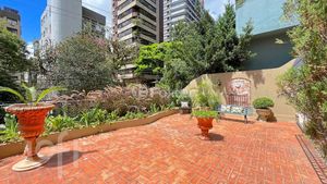 Image 1 - 927004