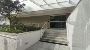 Image 16 - 927028