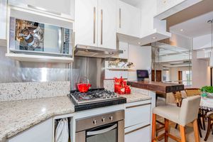 Image 37 - 927040