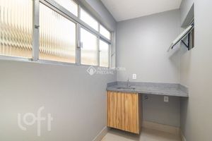 Image 31 - 927075