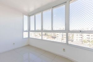 Image 37 - 927101