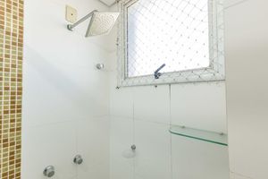 Image 19 - 927101