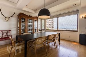 Image 4 - 927133