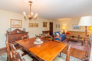 Image 4 - 927146