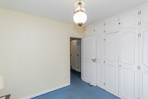 Image 20 - 927146