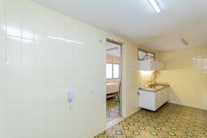 Image 35 - 927146