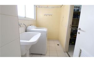 Image 21 - 927159