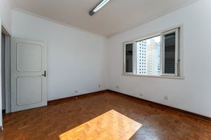 Image 17 - 927276
