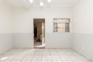 Image 21 - 927290