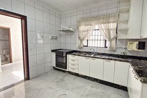 Image 42 - 927335