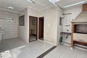 Image 44 - 927335