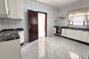 Image 39 - 927335