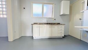 Image 31 - 927339