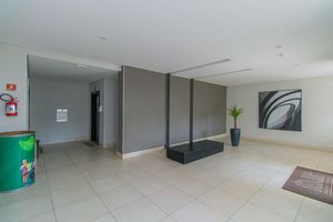Image 4 - 927340