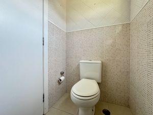 Image 32 - 927344