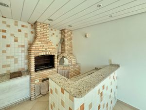 Image 26 - 927344