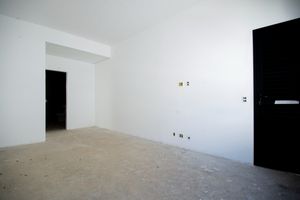 Image 35 - 927345