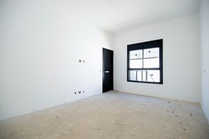 Image 34 - 927345