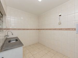 Image 31 - 927346