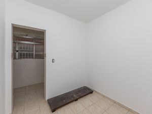 Image 35 - 927346