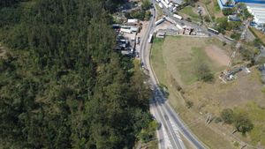 Image 11 - 927347