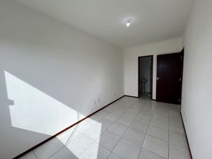 Image 11 - 927356