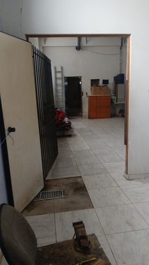 Image 6 - 927357