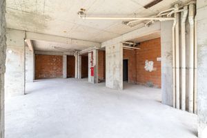 Image 4 - 927360