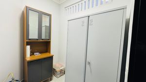 Image 32 - 927362