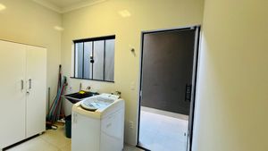 Image 33 - 927362