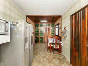 Image 22 - 927364