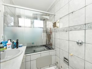 Image 35 - 927364